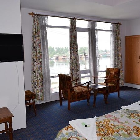 Hotel Duke Srinagar  Exterior photo